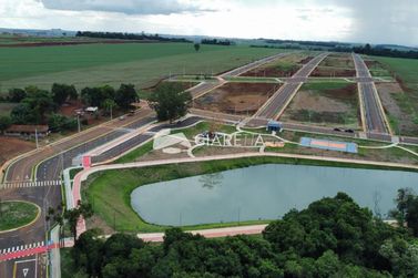 Terreno &agrave; venda - 210m&sup2; - CRISTO REI