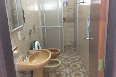 Sala Comercial &agrave; venda - 180m&sup2; - Zona I