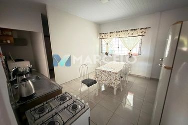 Ch&aacute;cara &agrave; venda - 2800m&sup2; - Zona Rural