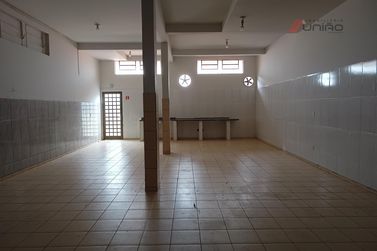 Sal&atilde;o Comercial para alugar - 87m&sup2; - Jardim Iguacu