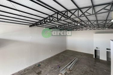 Sal&atilde;o Comercial para alugar - 420m&sup2; - Zona III