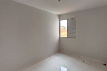 Apartamento para alugar - 68m&sup2; - ZONA III