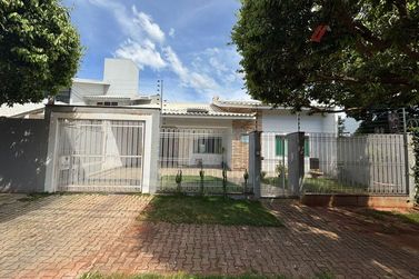 Casa &agrave; venda - 275m&sup2; - Zona 1a