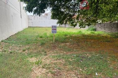 Terreno &agrave; venda - 490m&sup2; - Zona I