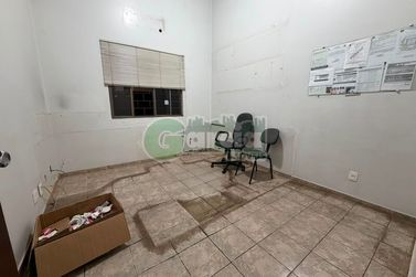 Sal&atilde;o Comercial para alugar - Zona II