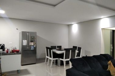 Casa &agrave; venda - 130m&sup2; - Jardim Caravelle