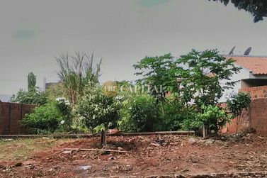 Terreno &agrave; venda - 315m&sup2; - Parque Caiua