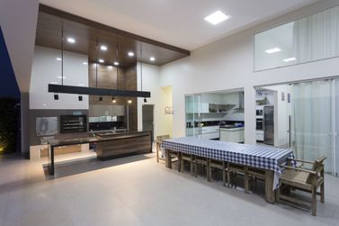 Casa &agrave; venda - 390m&sup2; - Zona I