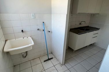 Apartamento para alugar - 60m&sup2; - Zona III