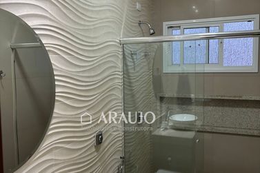 Casa &agrave; venda - 218m&sup2; - Condom&iacute;nio Residencial Portal das &Aacute;guas