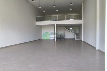 Sal&atilde;o Comercial para alugar - 180m&sup2; - Parque Colina Verde