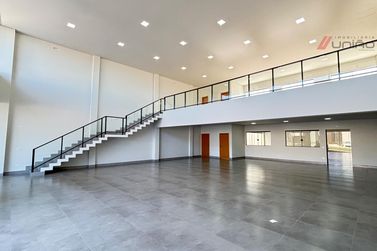 Sal&atilde;o Comercial para alugar - 358m&sup2; - Parque Residencial da G&aacute;vea