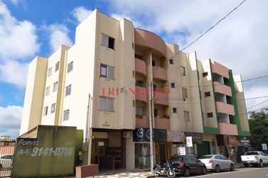 Apartamento &agrave; venda - 79m&sup2; - ZONA III