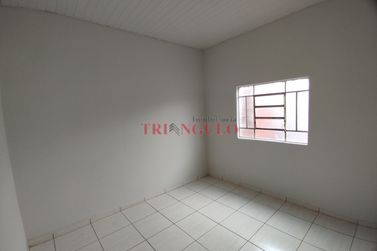 Casa para alugar - 111m&sup2; - JARDIM TROPICAL