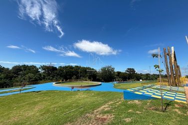 Terreno &agrave; venda - 360m&sup2; - Vila Becker