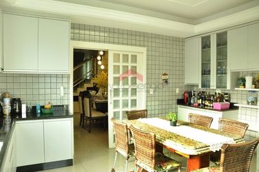 Sobrado &agrave; venda - 218m&sup2; - Zona II