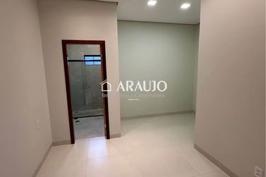Casa &agrave; venda - 126m&sup2; - Jardim Imigrantes 2