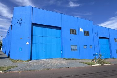 Sal&atilde;o Comercial para alugar - 700m&sup2; - Jardim Janina