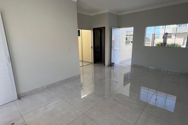 Casa &agrave; venda - 200m&sup2; - Jardim Real