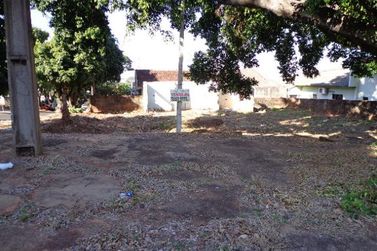 Terreno &agrave; venda - 279m&sup2; - Zona V