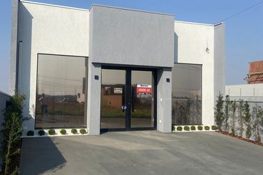 Sal&atilde;o Comercial &agrave; venda - 180m&sup2; - Jardim Trianon