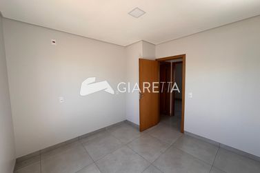 Casa &agrave; venda - 49m&sup2; - JARDIM PINHEIRINHO