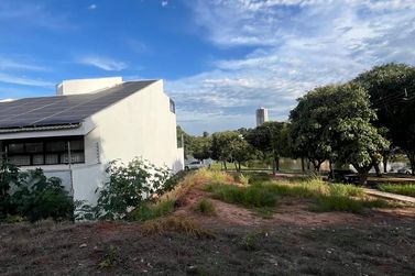 Terreno &agrave; venda - 257m&sup2; - Parque do Lago