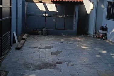 Casa &agrave; venda - 250m&sup2; - Jardim Uni&atilde;o