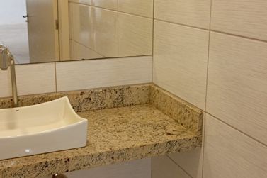 Sal&atilde;o Comercial para alugar - 180m&sup2; - Parque Residencial da G&aacute;vea