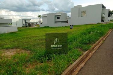 Terreno &agrave; venda - 243m&sup2; - Paysage Essenza Condom&iacute;nio