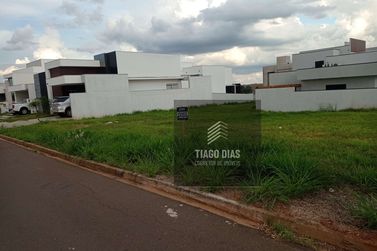Terreno &agrave; venda - 243m&sup2; - Paysage Essenza Condom&iacute;nio