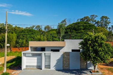 Casa &agrave; venda - 130m&sup2; - Jardim Aeroporto II