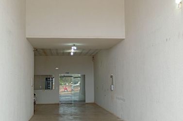 Sal&atilde;o Comercial para alugar - 180m&sup2; - Parque Residencial da G&aacute;vea