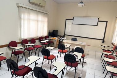 Sala Comercial para alugar - 70m&sup2; - Zona II