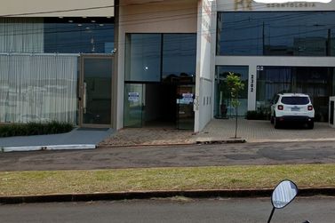 Sal&atilde;o Comercial para alugar - 180m&sup2; - Parque Residencial da G&aacute;vea