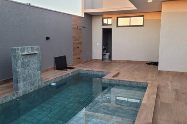 Casa &agrave; venda - 197m&sup2; - Jd. Interlagos 2