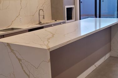 Casa &agrave; venda - 197m&sup2; - Jd. Interlagos 2
