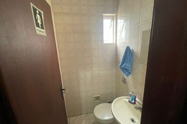 Sala Comercial &agrave; venda - 53m&sup2; - Zona I