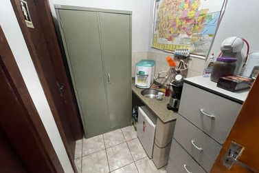 Sala Comercial &agrave; venda - 53m&sup2; - Zona I