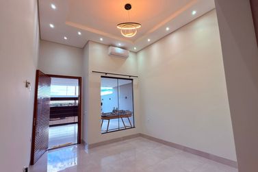 Casa &agrave; venda - 165m&sup2; - Parque Residencial Metropolitano
