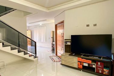 Sobrado &agrave; venda - 224m&sup2; - Jardim Alphavile