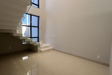 Sobrado &agrave; venda - 136m&sup2; - Zona III
