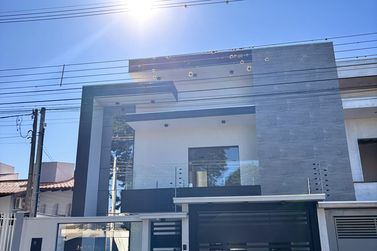 Sobrado &agrave; venda - 136m&sup2; - Zona III