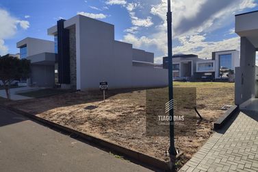 Terreno &agrave; venda - 247m&sup2; - Paysage Essenza Condom&iacute;nio