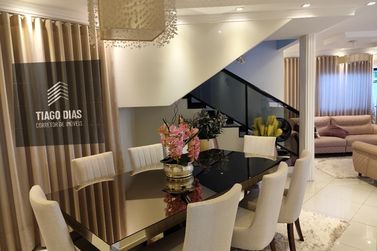 Sobrado &agrave; venda - 297m&sup2; - Jardim Vit&oacute;ria