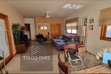 Sobrado &agrave; venda - 171m&sup2; - Zona VI