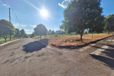 Terreno para alugar - 324m&sup2; - viena III