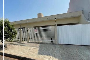 Casa &agrave; venda - 390m&sup2; - Zona 2