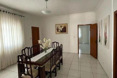 Casa &agrave; venda - 390m&sup2; - Zona 2