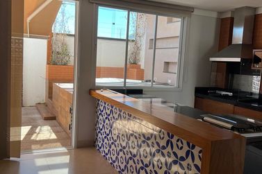 Casa &agrave; venda - 350m&sup2; - Zona I-A